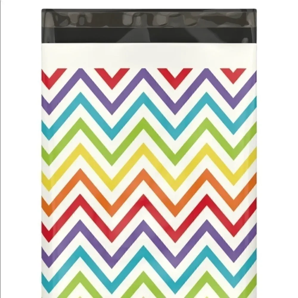 Poly Mailers Mix 35  10x13 6x9+ stickers 35 size 1.5” round diverse